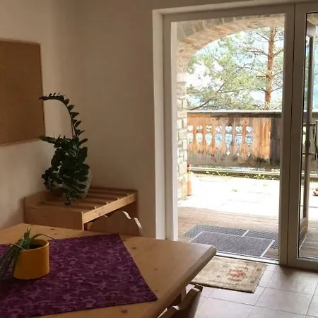 Terra Rossa Guest house Fiss