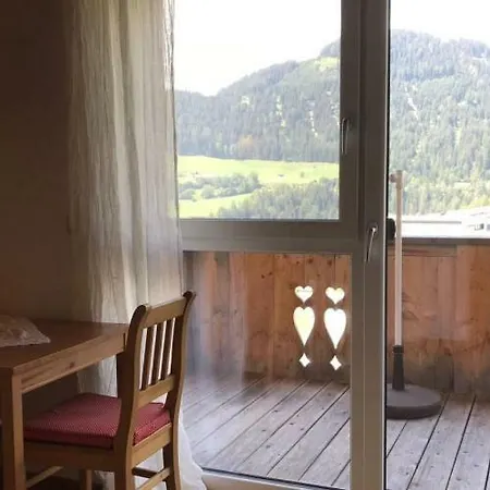 Terra Rossa Guest house Fiss