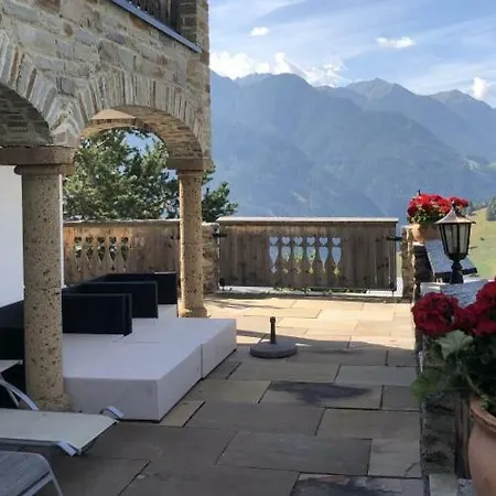 Terra Rossa Guest house Fiss